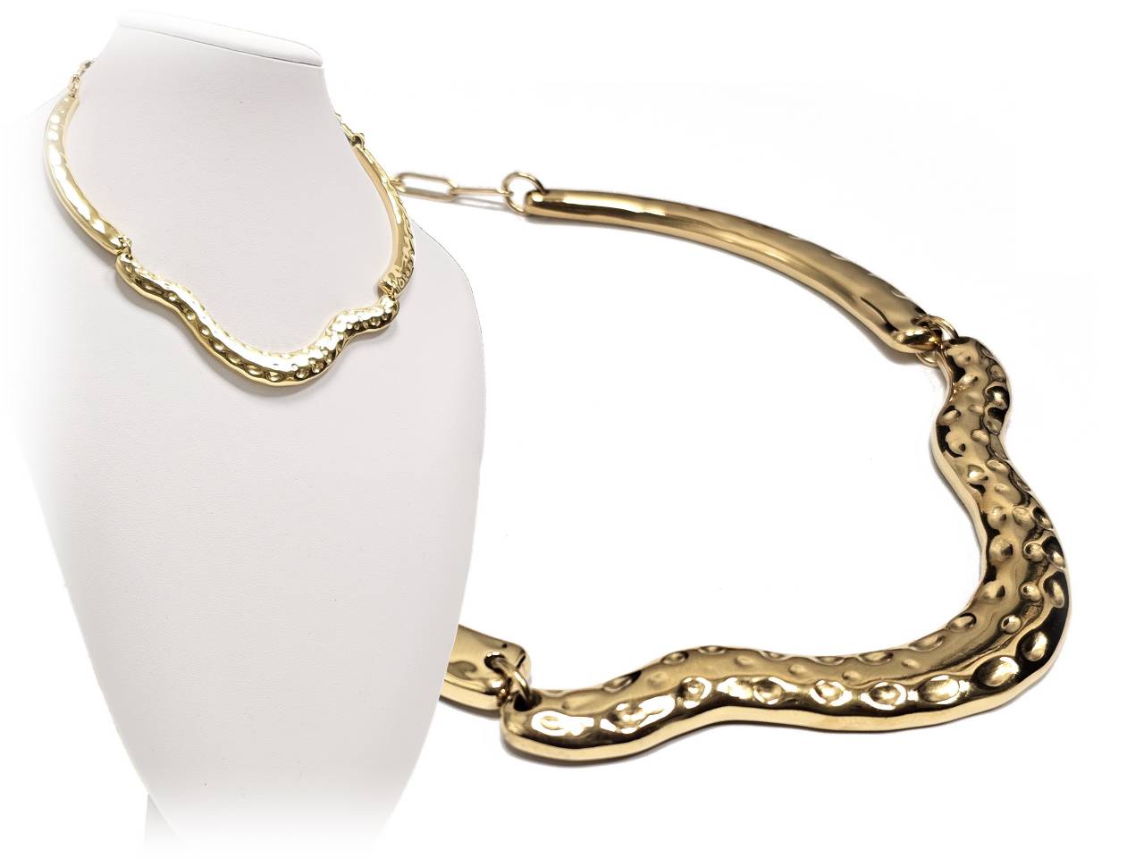 Κομψό Χρυσό Γυναικείο Κολιέ με Ανάγλυφο Σχέδιο και Κυματιστές Γραμμές | 2512-109X