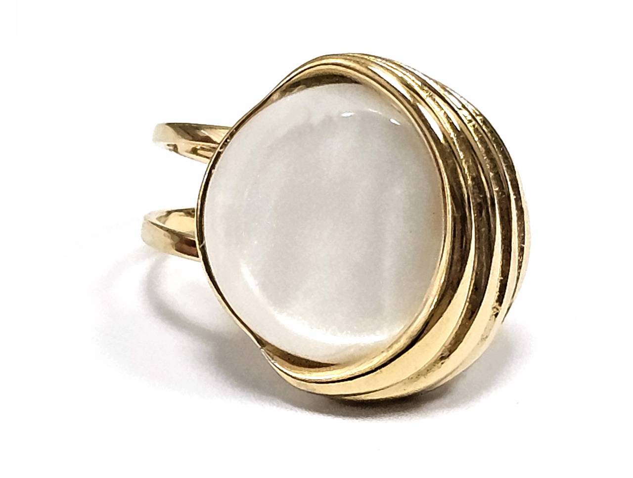 Γυναικείο Δαχτυλίδι με Λευκό Κυκλικό Λίθο και Χρυσό Πλαίσιο | 2512-421X