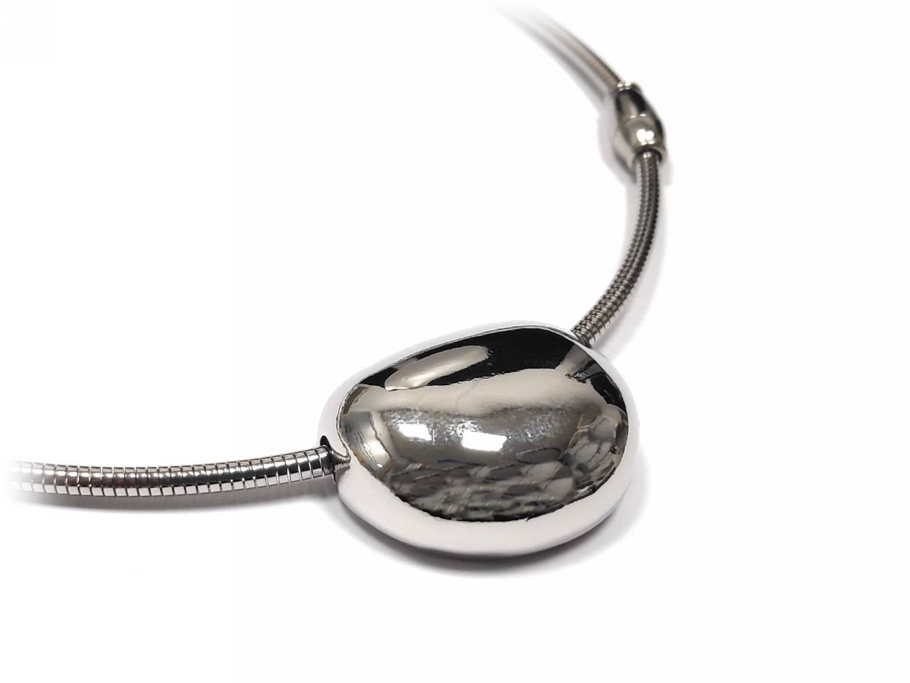 Κομψό Γυναικείο Κολιέ με Γυαλιστερό Μεταλλικό Στοιχείο | 2331-513A