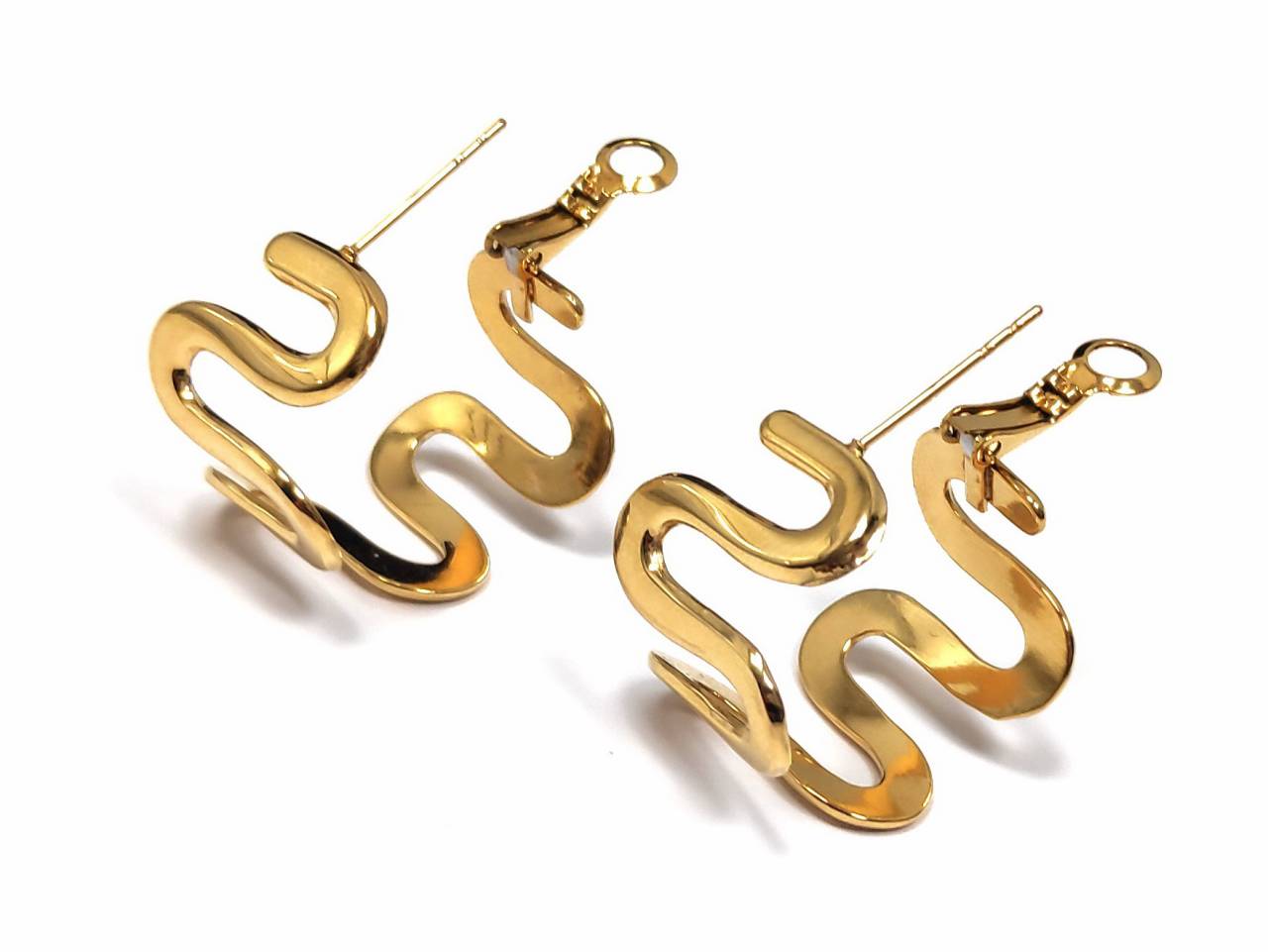 Μοντέρνα Χρυσά Σκουλαρίκια με Αφηρημένο Σχεδιασμό και Κυματιστές Λεπτομέρειες | 2412-112X