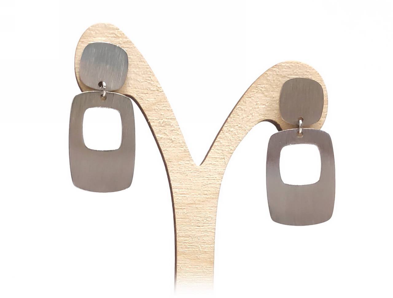 Μοντέρνα Ασημί Μεταλλικά Σκουλαρίκια με Γεωμετρικό Σχέδιο | 2412-116A