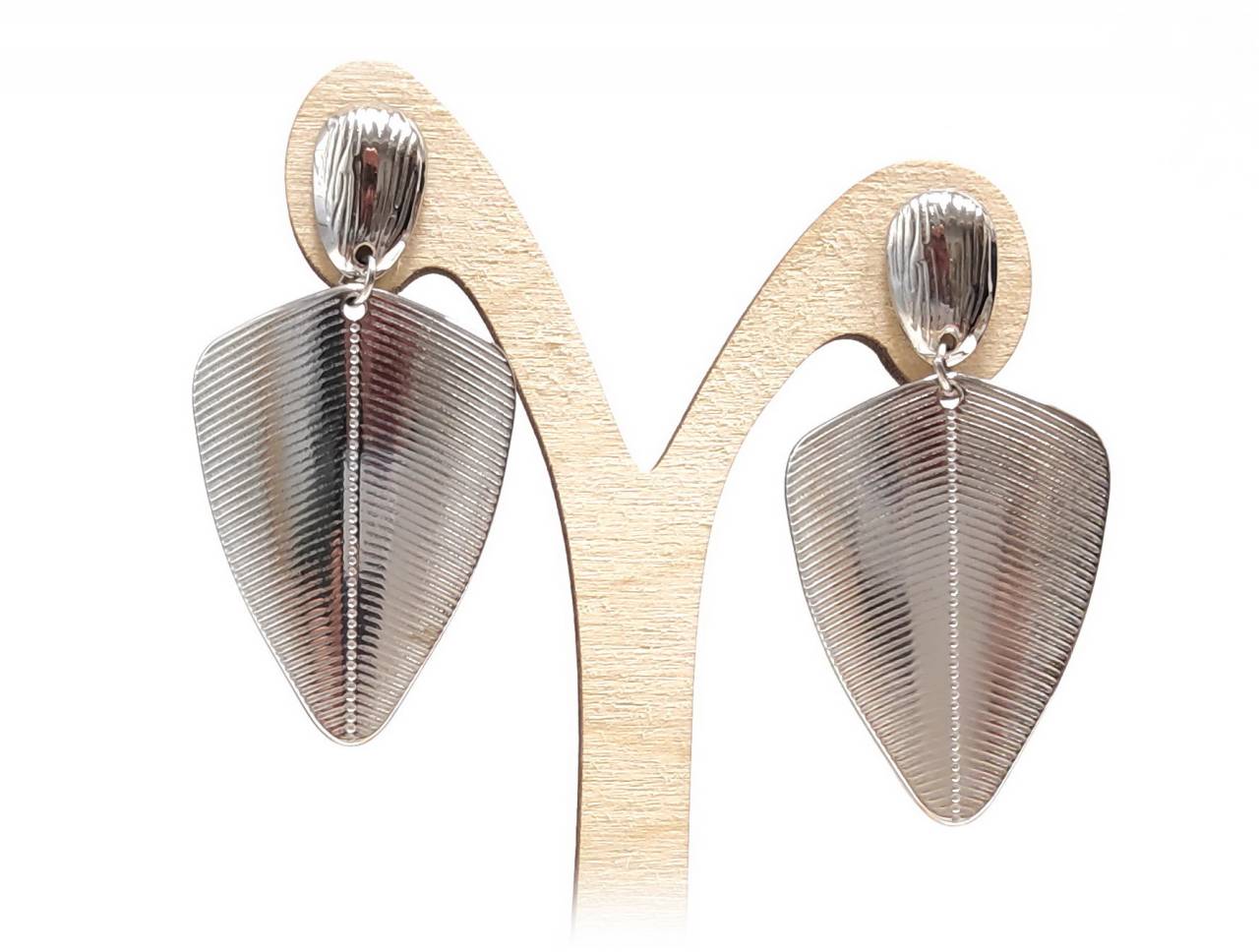 Μοντέρνα Ασημένια Σκουλαρίκια με Ραβδώσεις σε Σχήμα Φύλλου | 2412-121A