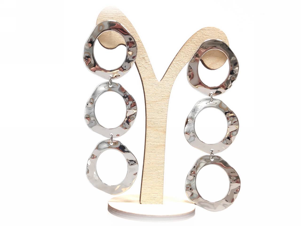Κομψά Γυναικεία Σκουλαρίκια με Δακτυλίους και Κινητικότητα σε Μεταλλική Λάμψη και Πατρόν Καρπασίνας | 2412-122A