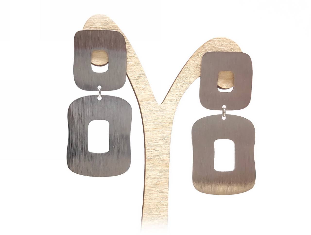 Μοντέρνα Γεωμετρικά Σκουλαρίκια Με Ματ Μεταλλική Επιφάνεια σε Σκούρο Γκρι Χρώμα | 2412-126A