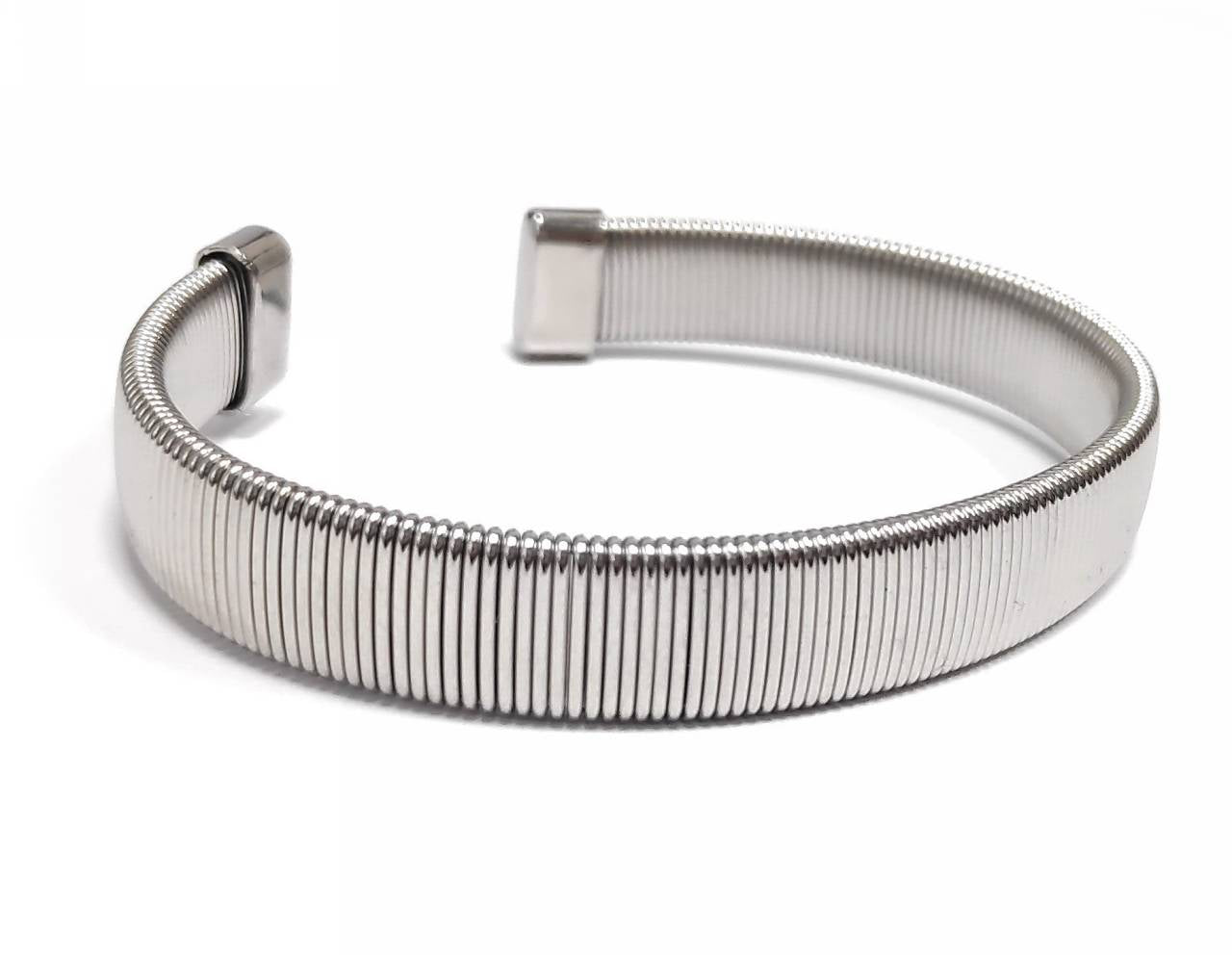 Κομψό Ασημένιο Ελαστικό Βραχιόλι με Λείανση και Πλακέ Κούμπωμα | 2412-205A