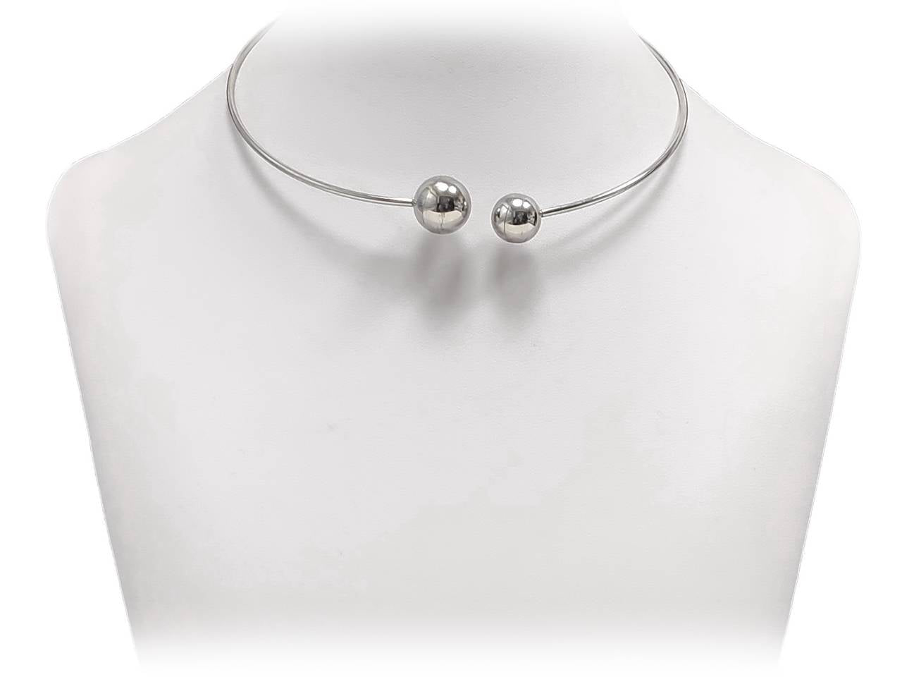 Μοντέρνο Γυναικείο Κολιέ με Λαμπερές Μεταλλικές Σφαίρες σε Εύκαμπτο Νάιλον Σύρμα | 2412-501A