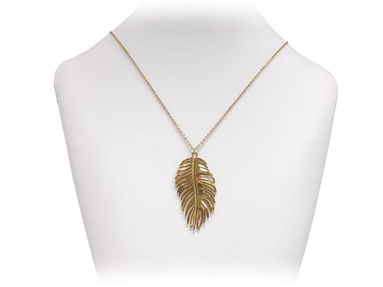 Κολιέ με Χρυσό Μενταγιόν σε Σχήμα Φύλλου - Λεπτομερής Διακόσμηση και Κομψή Αλυσίδα | 2412-517X