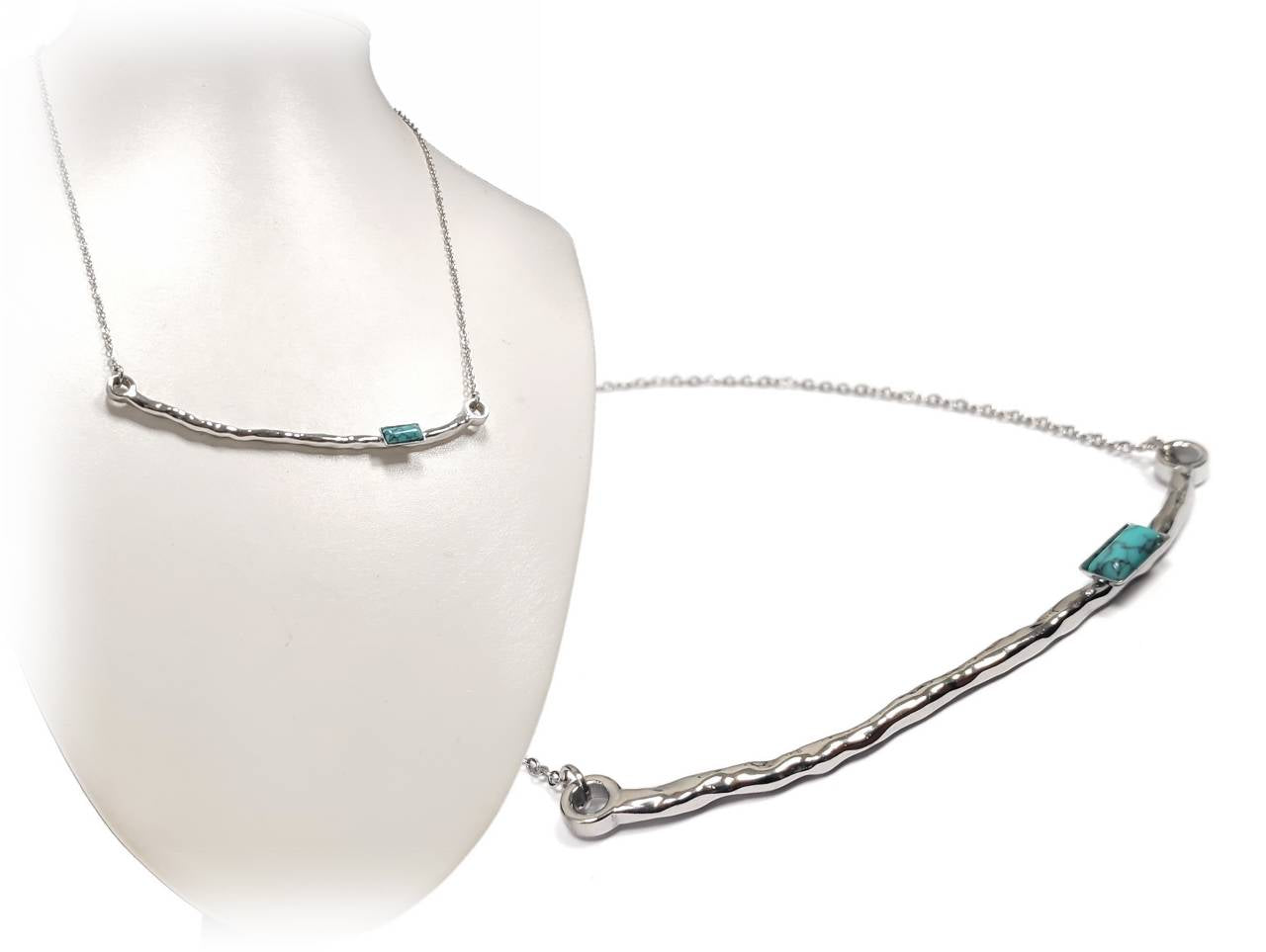 Λεπτό Ασημένιο Γυναικείο Κολιέ με Ανάγλυφη Στριφογυριστή Λεπτομέρεια και Πράσινα Τυρκουάζ Πετράδια | 2412-568A