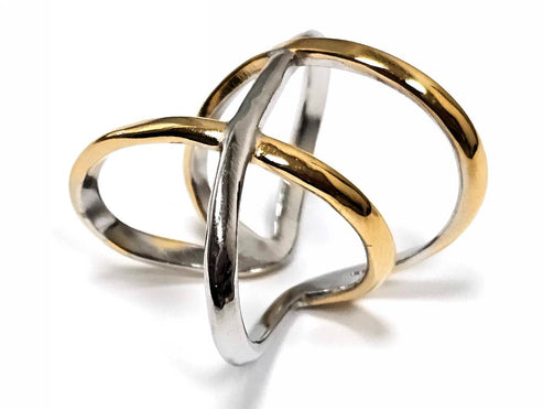 Γυναικείο δαχτυλίδι μοντέρνου σχεδίου σε ασημί και χρυσό