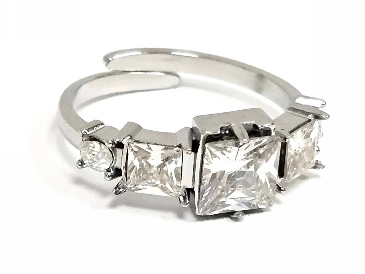 Δαχτυλίδι Ατσάλι 316L, με στρας σε χρώμα Ασημί